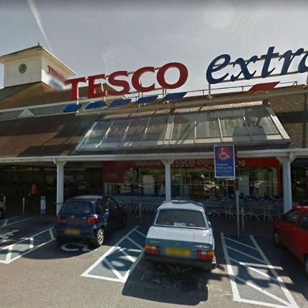 Ritzs Place Northolt  外观 照片