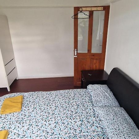 Ritzs Place Northolt  外观 照片