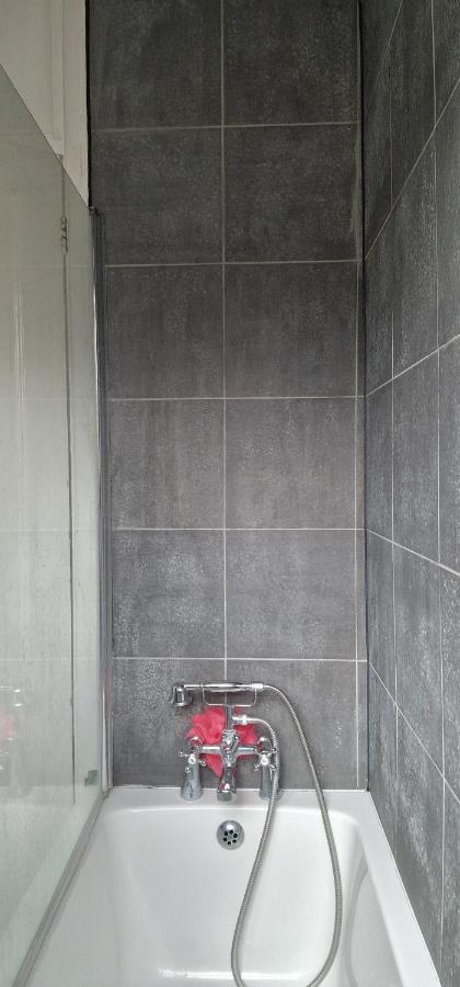 Ritzs Place Northolt  外观 照片